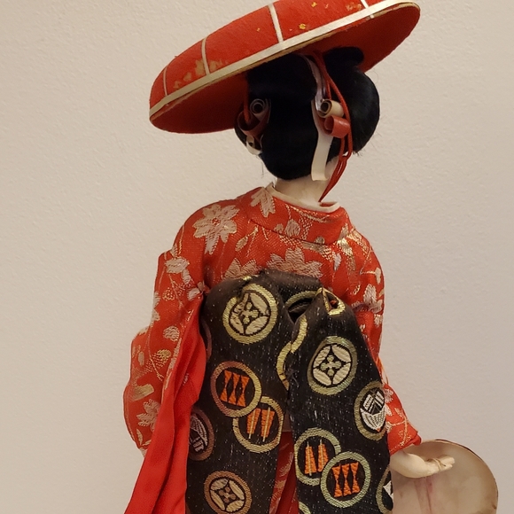 Japanese Geisha Doll in Red Kimono Kabuki Dance Of The Three Hats Doll 15" - Picture 16 of 16